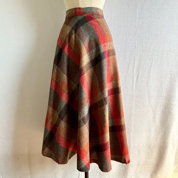 Vintage 1970s Red Plaid Flared Wool Skirt 22 Waist - Picture 5 of 6